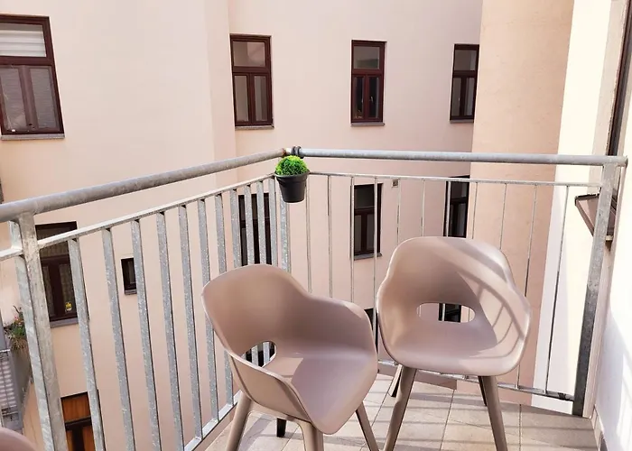 Oswald Apartment